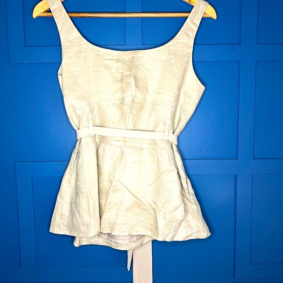 Sleeveless linen style button up top Size Small Petite - Picture 2 of 4